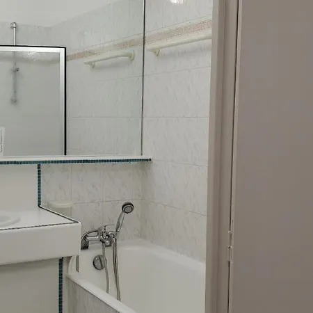 Port Open 2 Pieces 40m2 *